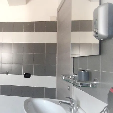 Oda ve Kahvaltı Affitti Brevi- Mediterraneo 3*